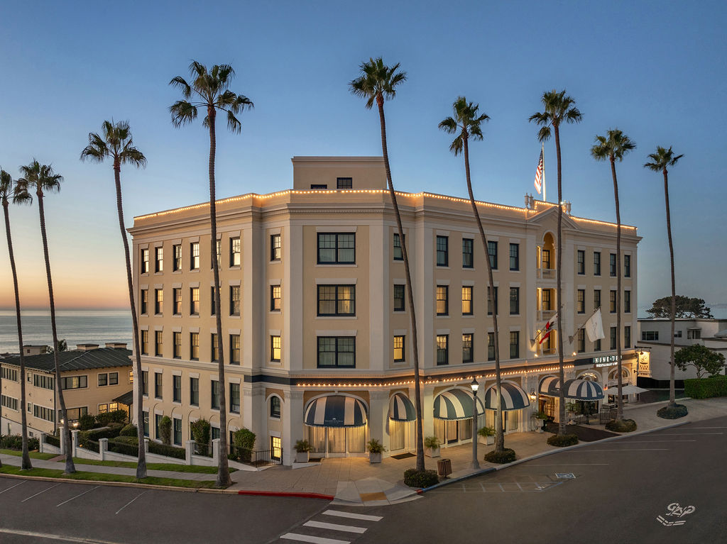 aerial photo of front of hotel