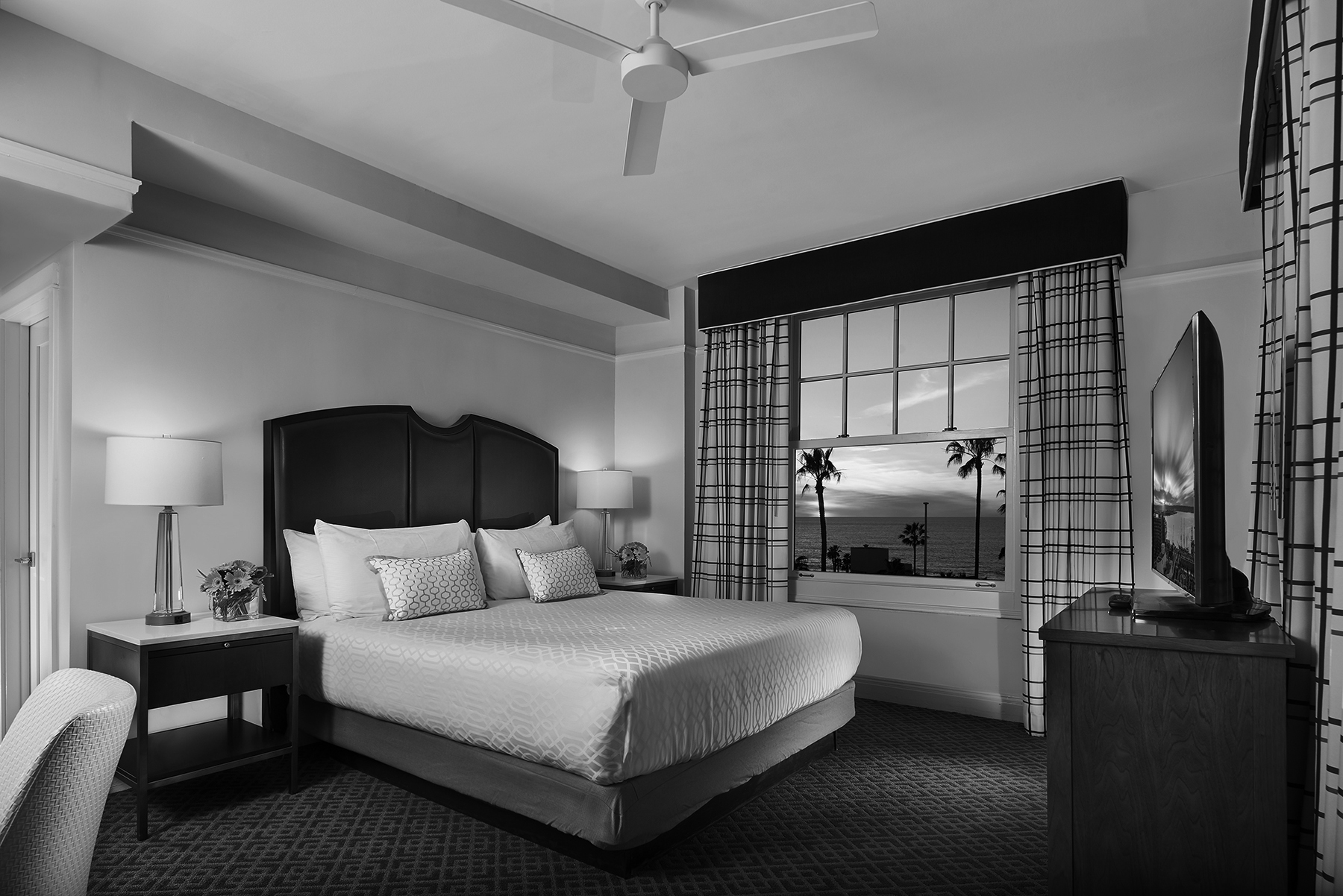 guest room photo in black and white